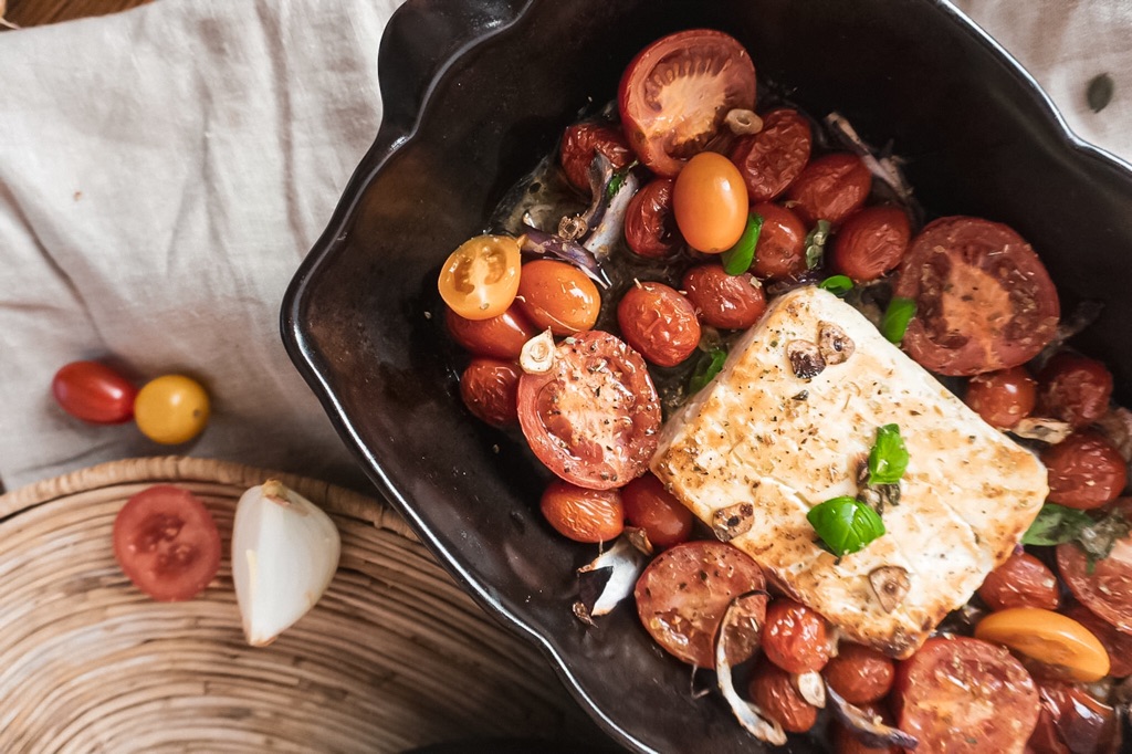 https://www.rezepte-beetfluencer.de/baked-feta-pasta-mittagessen-rezept/